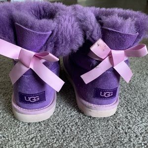 Girls Purple Ugg Bailey Bow. Size 3